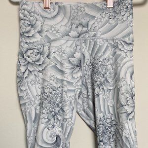 Lululemon Floral Leggings in White & Grey